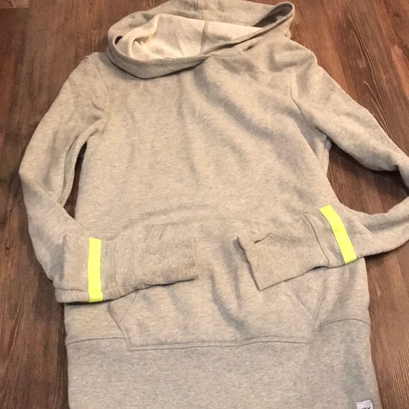 Victoria secret sport pullover - Picture 3 of 8